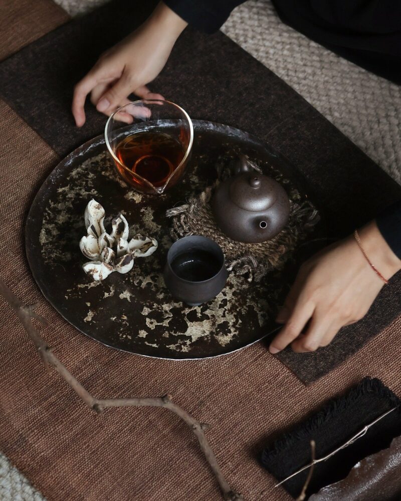 Handmade Hammered Texture Wabisabi Style Iron Mountain Sparrow Dry Brew Tea Tray
