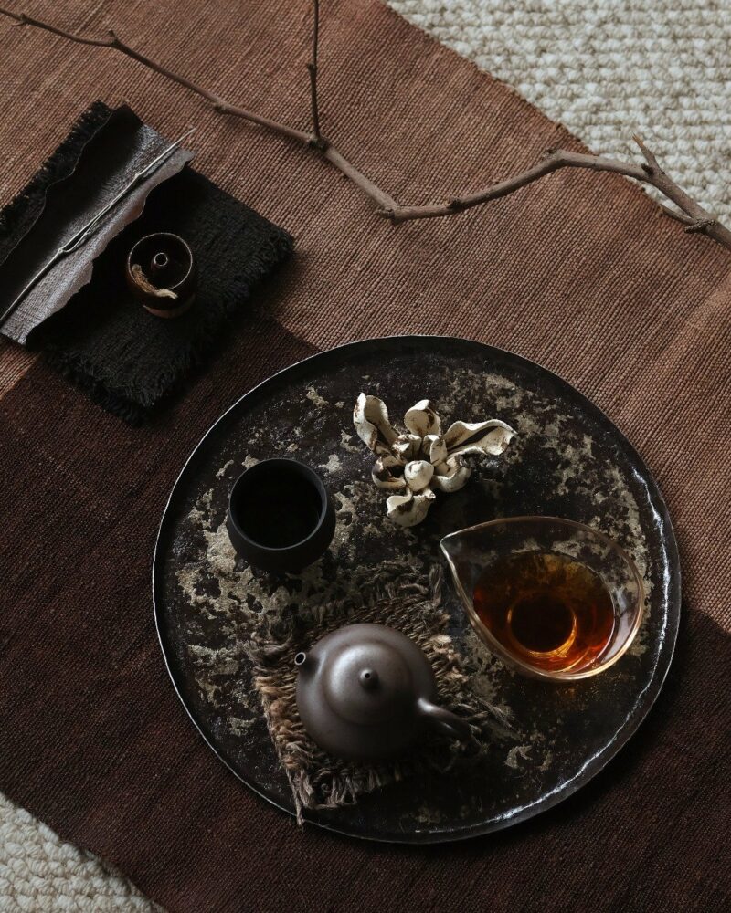 Handmade Hammered Texture Wabisabi Style Iron Mountain Sparrow Dry Brew Tea Tray