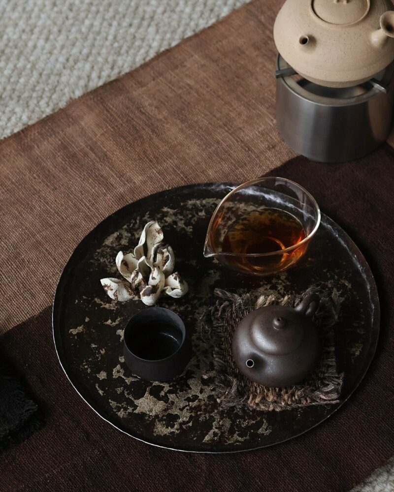Handmade Hammered Texture Wabisabi Style Iron Mountain Sparrow Dry Brew Tea Tray