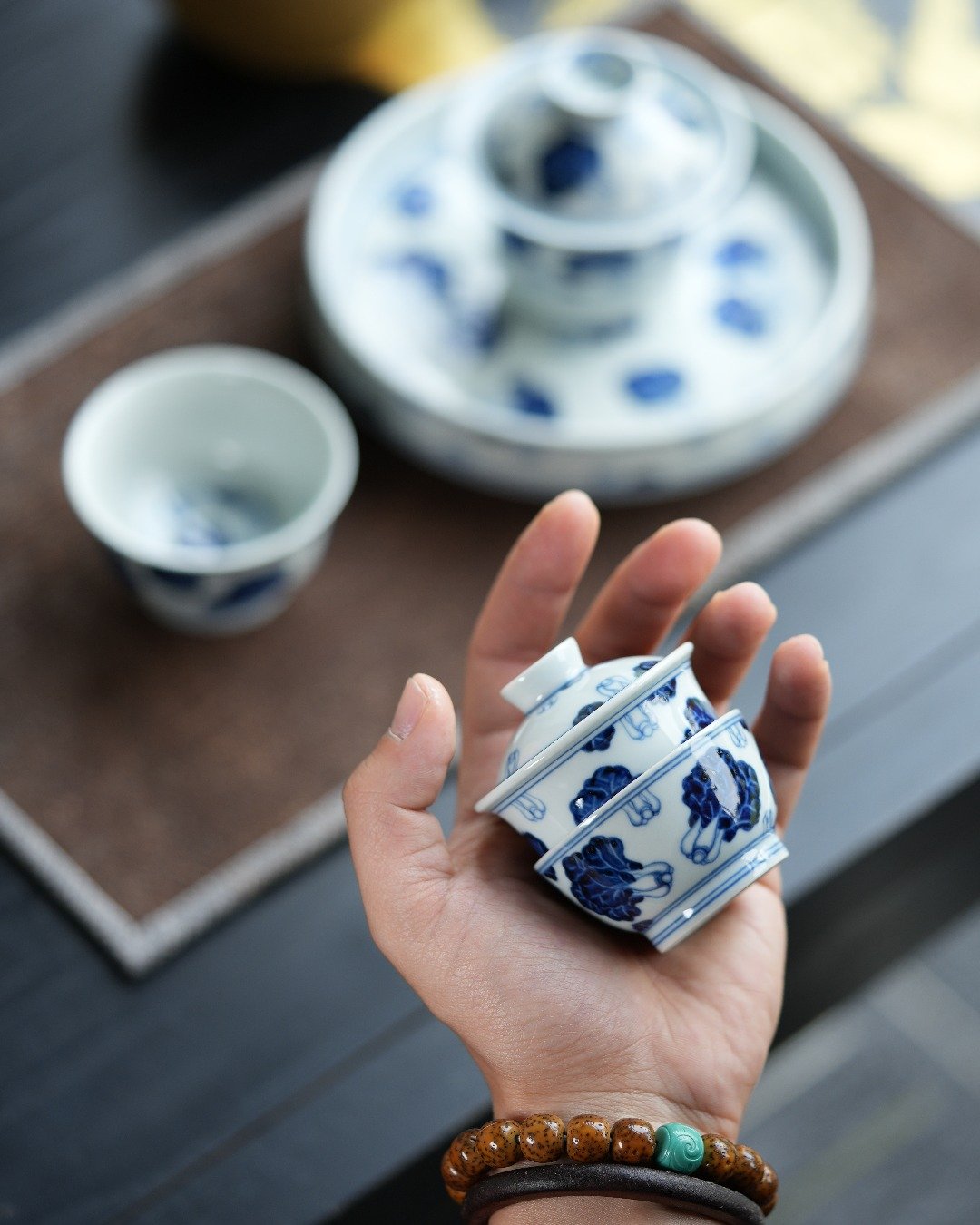 手作りの手描き青花磁器、キャベツのモチーフ入り 50ml 蓋碗1個・茶碗1