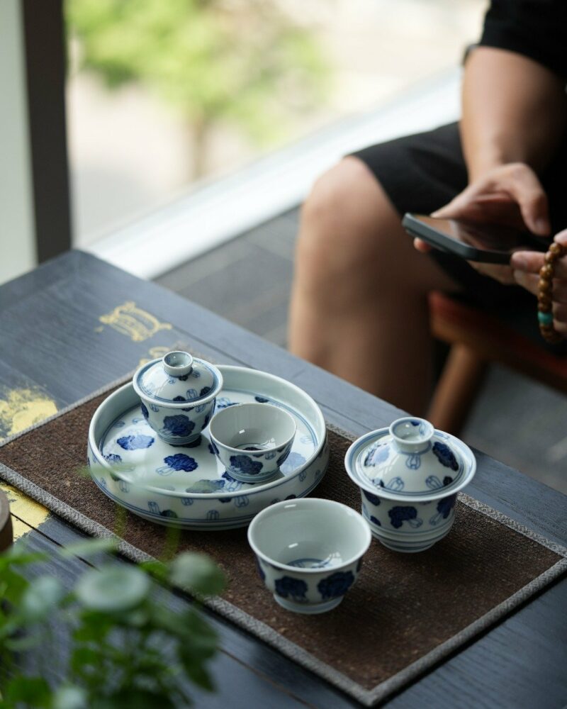 Handmade-Hand-painted-Blue-and-White-Porcelain-cabbage-motif-50ml-1-Gaiwan-1-Cup-Gaiwan-Set2 Handmade Hand-painted Blue and White Porcelain cabbage motif 50ml 1 Gaiwan 1 Cup Gaiwan Set