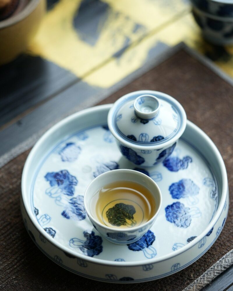 Handmade-Hand-painted-Blue-and-White-Porcelain-cabbage-motif-50ml-1-Gaiwan-1-Cup-Gaiwan-Set5 Handmade Hand-painted Blue and White Porcelain cabbage motif 50ml 1 Gaiwan 1 Cup Gaiwan Set