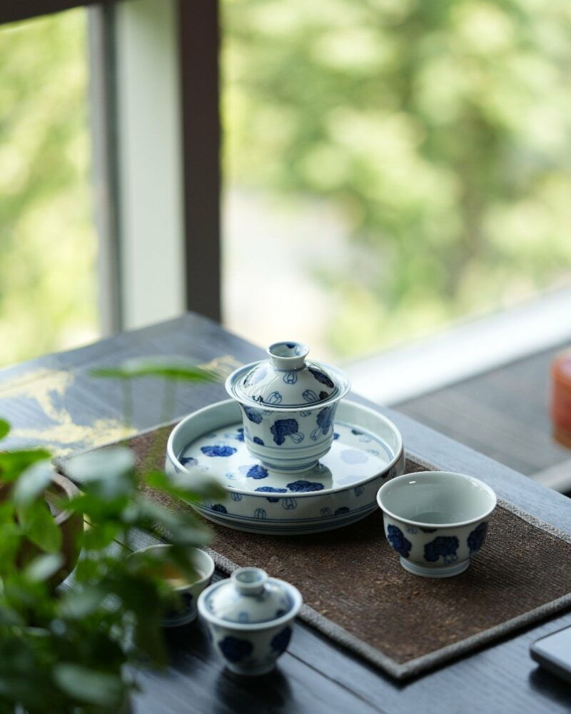 Handmade-Hand-painted-Blue-and-White-Porcelain-cabbage-motif-50ml-1-Gaiwan-1-Cup-Gaiwan-Set6 Handmade Hand-painted Blue and White Porcelain cabbage motif 50ml 1 Gaiwan 1 Cup Gaiwan Set