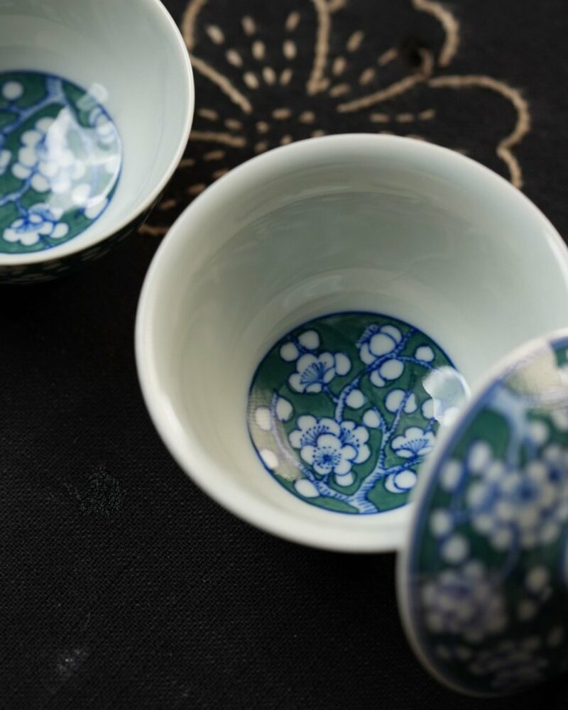 Handmade Qinghua Porcelain plum blossom on green ground 65cc Gaiwan Set Set Pre Order Ship In 20 Days