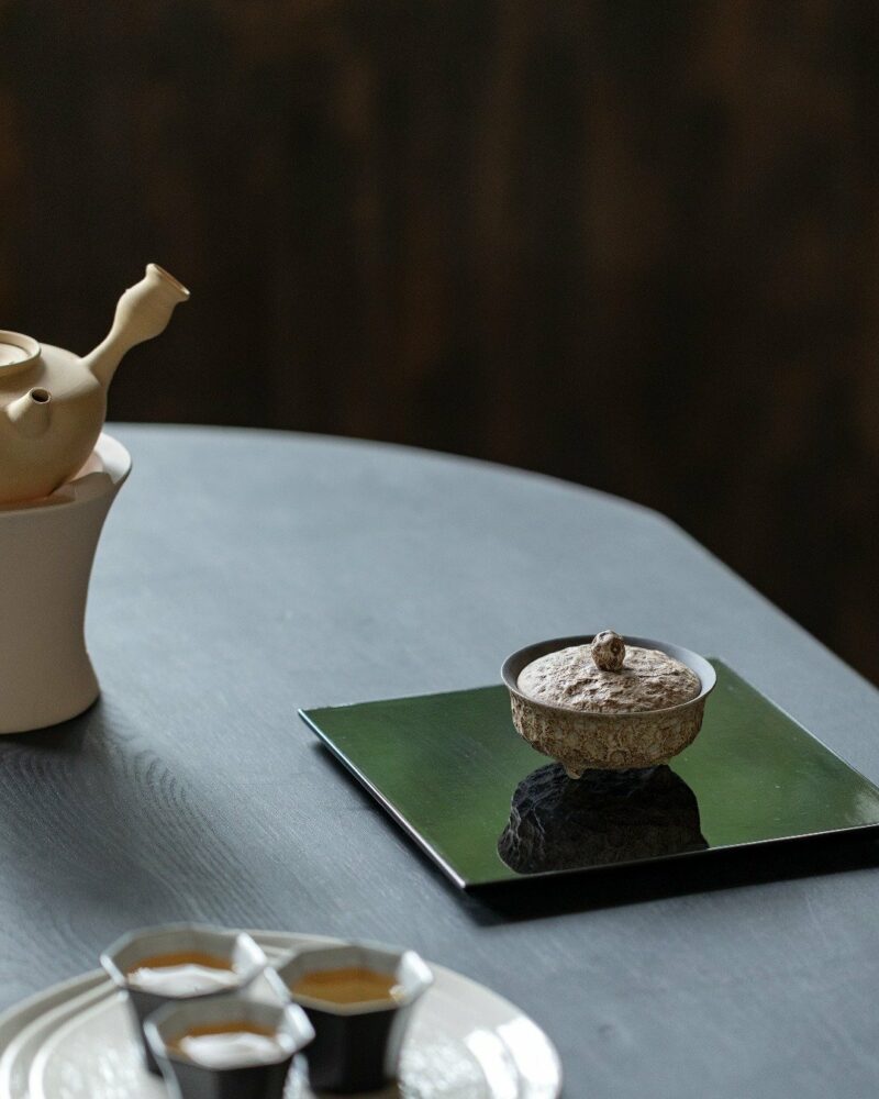 Handmade Wabi-sabi Ceramic Rustic stone-textured three-footed 80ml Gaiwan