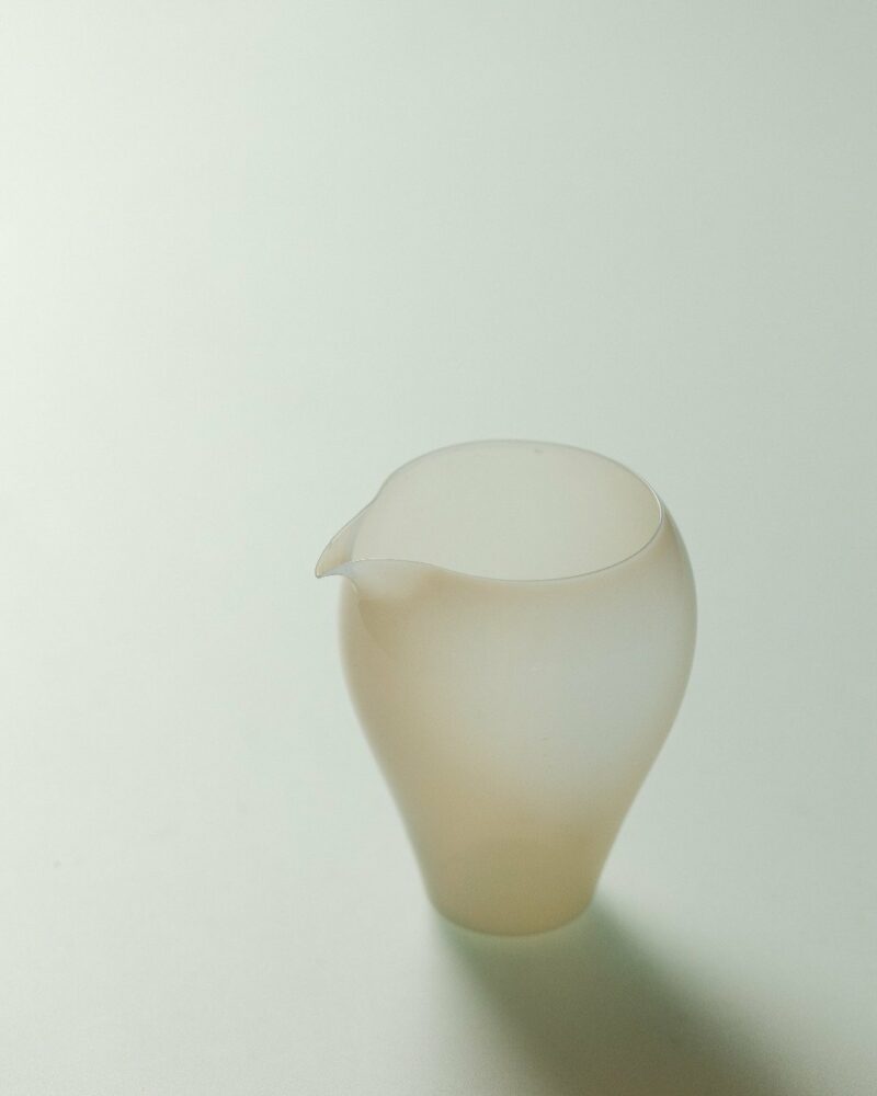 Japanese Style Artistic Glass Icy jade glass eagle-spout 275ml Fair Cup Gong Dao Bei