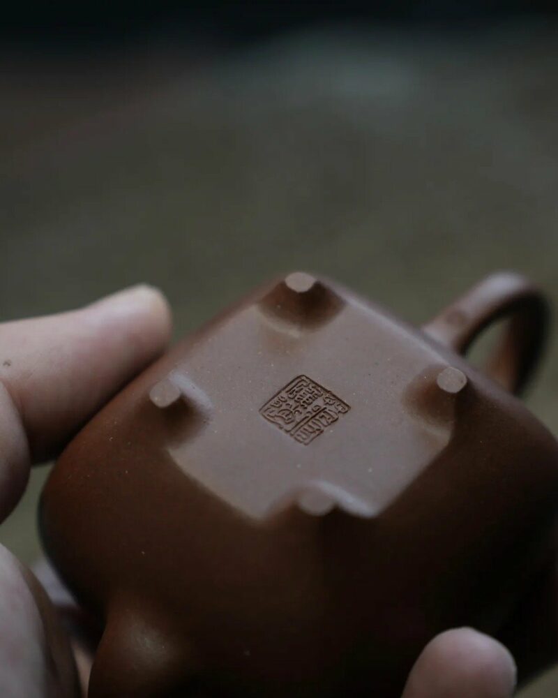 Fully-Handmade-Di-Cao-Qing-Square-Chuan-Lu-100ml-Yixing-Teapot8 Fully Handmade Di Cao Qing Square Chuan Lu 100ml Yixing Teapot