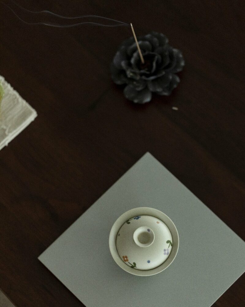 Hand-painted-Ceramic-Hand-painted-pond-goose-motif-and-bamboo-knot-shape-ceramic-gaiwan-Gaiwan3 Hand-painted Ceramic pond goose motif and bamboo knot shape ceramic Gaiwan