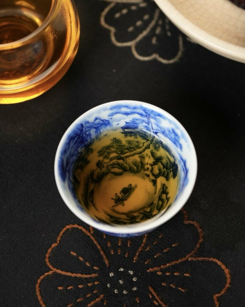 Hand-painted-Qinghua-Porcelain-Mountain-Landscape-75ml-Host-Cup2 Hand-painted Qinghua Porcelain Mountain Landscape 75ml Host Cup