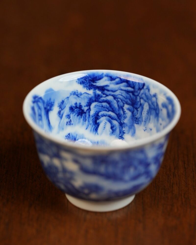 Hand-painted-Qinghua-Porcelain-Mountain-Landscape-75ml-Host-Cup4 Hand-painted Qinghua Porcelain Mountain Landscape 75ml Host Cup