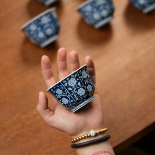 Hand-painted-Qinghua-Porcelain-Octagonal-Blue-Floral-150ml-Host-Cup1 Hand-painted Qinghua Porcelain Octagonal Blue Floral 150ml Host Cup