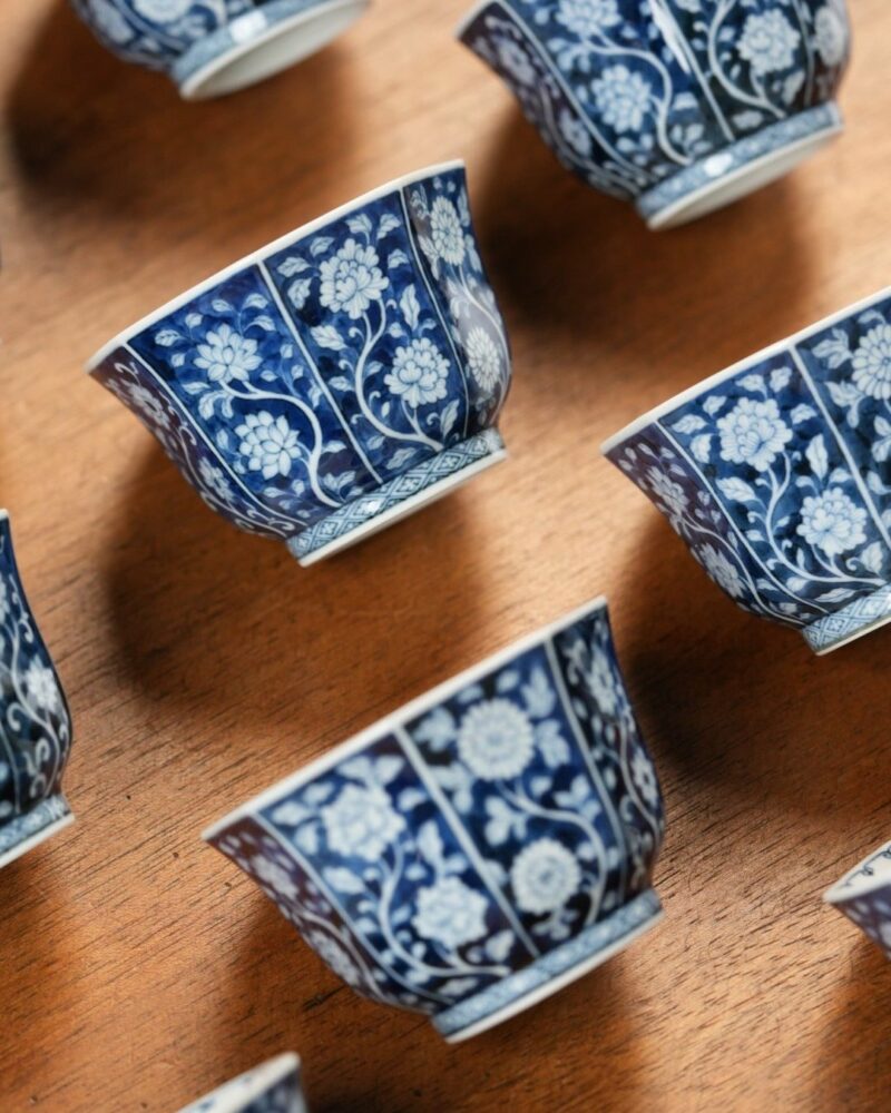 Hand-painted-Qinghua-Porcelain-Octagonal-Blue-Floral-150ml-Host-Cup2 Hand-painted Qinghua Porcelain Octagonal Blue Floral 150ml Host Cup