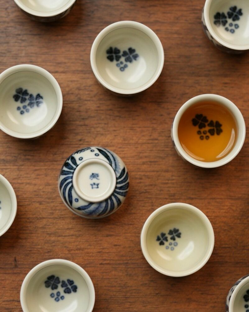 Handmade-Chinese-Style-Qinghua-Porcelain-Fsh-and-Algae-Furnace-shaped-30ml-Tea-Cup10 Handmade Chinese Style Qinghua Porcelain Fsh and Algae Furnace-shaped 30ml Tea Cup