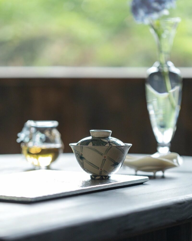 Handmade-Hand-painted-Qinghua-Powder-Glaze-Ceramic-Peony-120ml-Gaiwan1 Handmade Hand-painted Qinghua Powder Glaze Ceramic Peony 120ml Gaiwan