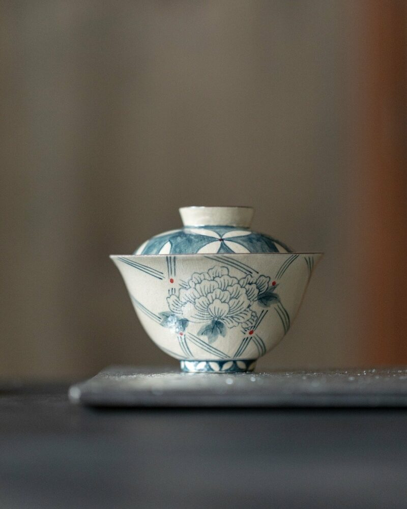 Handmade-Hand-painted-Qinghua-Powder-Glaze-Ceramic-Peony-120ml-Gaiwan2 Handmade Hand-painted Qinghua Powder Glaze Ceramic Peony 120ml Gaiwan