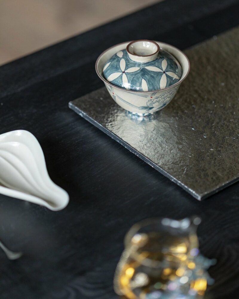 Handmade-Hand-painted-Qinghua-Powder-Glaze-Ceramic-Peony-120ml-Gaiwan4 Handmade Hand-painted Qinghua Powder Glaze Ceramic Peony 120ml Gaiwan