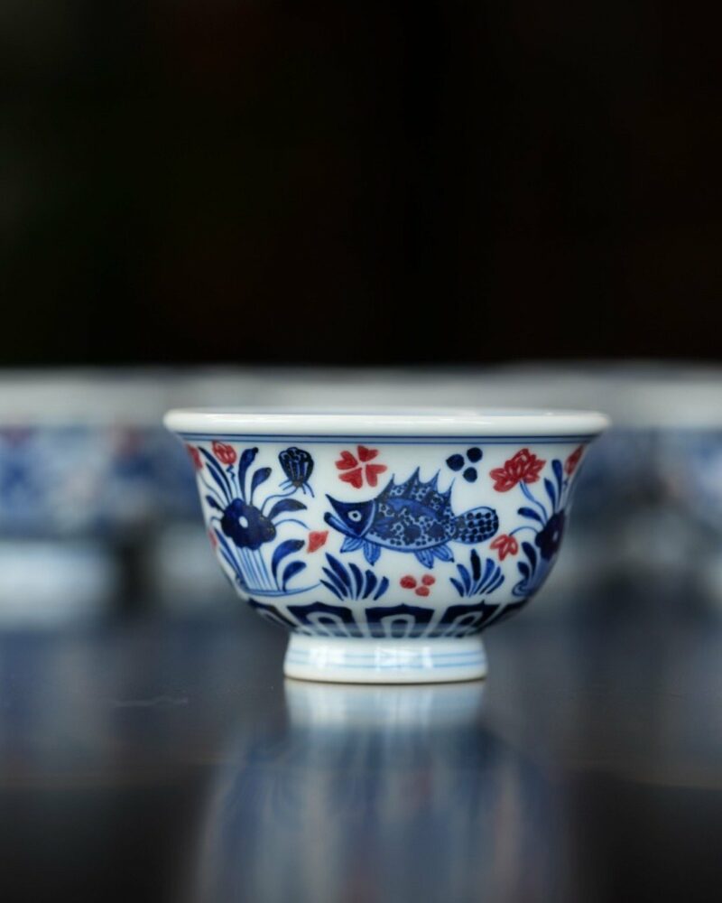 Handmade-Qinghua-Underglaze-Red-Porcelain-Fish-and-algae-50ml-Host-Cup5 Handmade Qinghua Underglaze Red Porcelain Fish and algae 50ml Host Cup