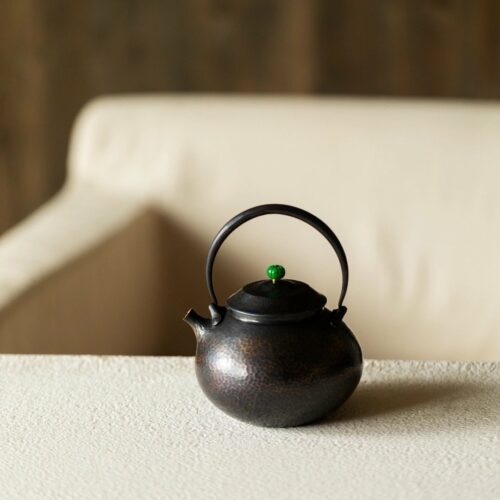 Handmade Vintage Style Hammered Texture Copper Blackened Roundness 650ml Kettle