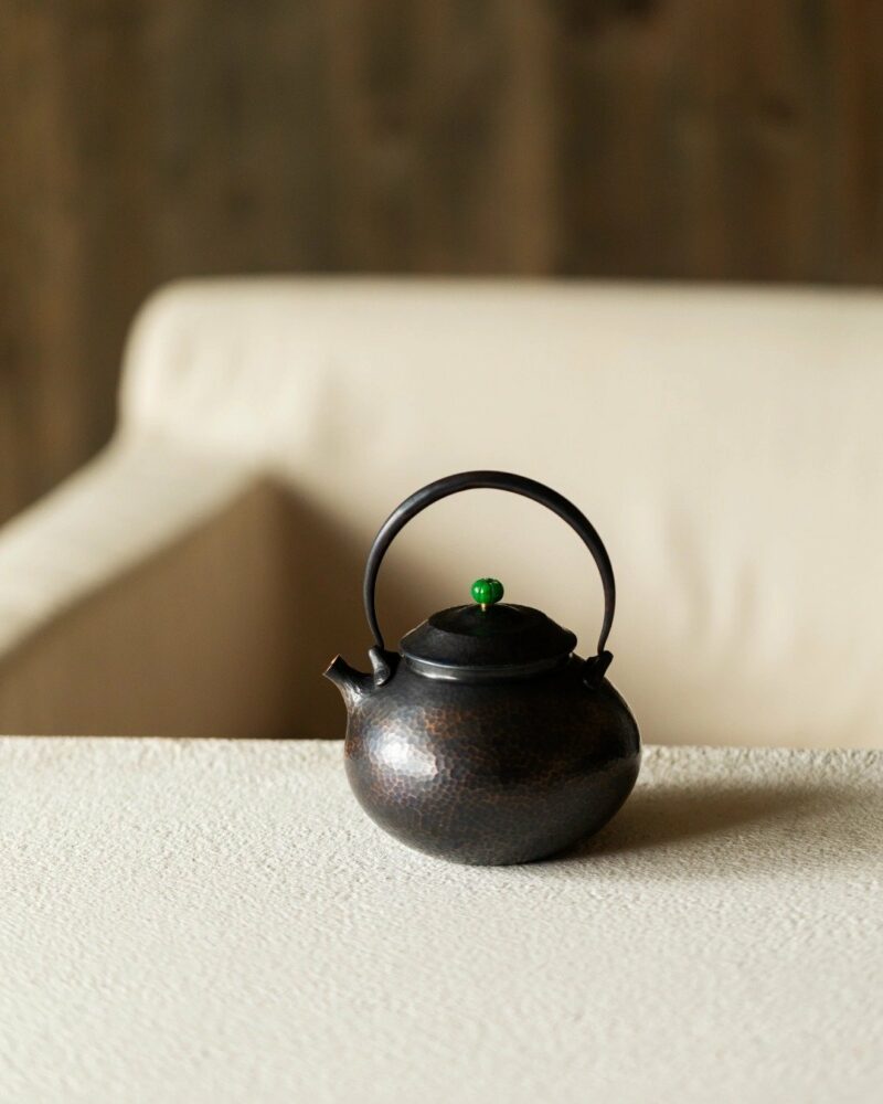 Handmade-Vintage-Style-Hammered-Texture-Copper-Blackened-Roundness-650ml-Kettle1 Handmade Vintage Style Hammered Texture Copper Blackened Roundness 650ml Kettle