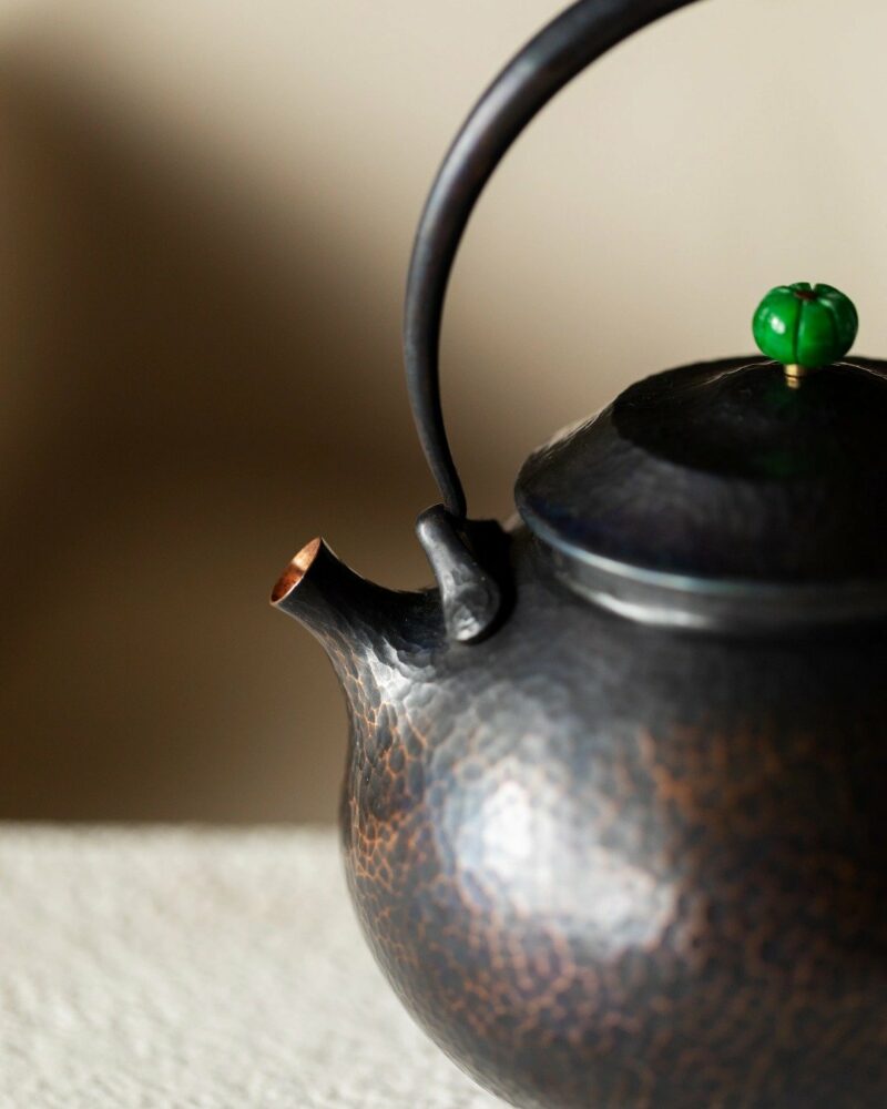 Handmade-Vintage-Style-Hammered-Texture-Copper-Blackened-Roundness-650ml-Kettle5 Handmade Vintage Style Hammered Texture Copper Blackened Roundness 650ml Kettle