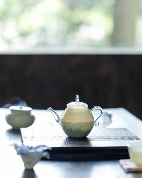 Minimalist Glass Jade-Like Moonlit 175ml Chinese Teapot
