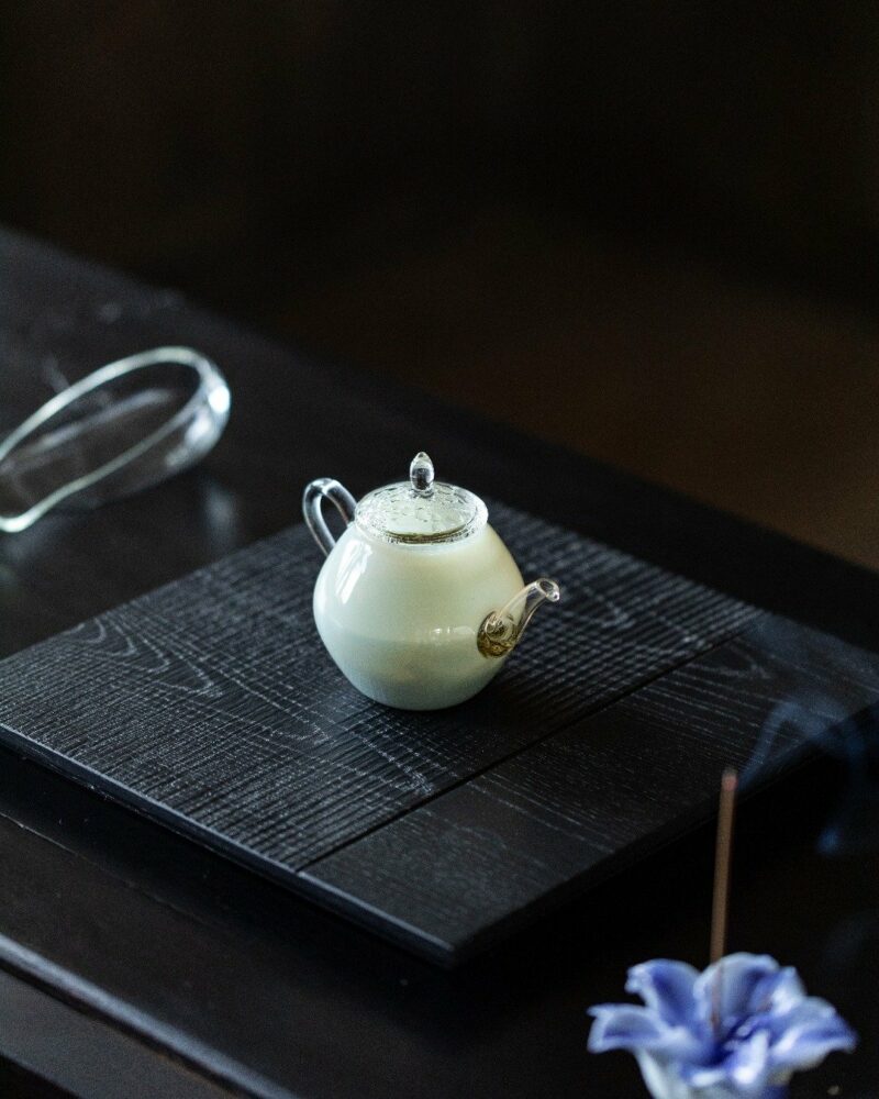 Minimalist Glass Jade-Like Moonlit 175ml Chinese Teapot