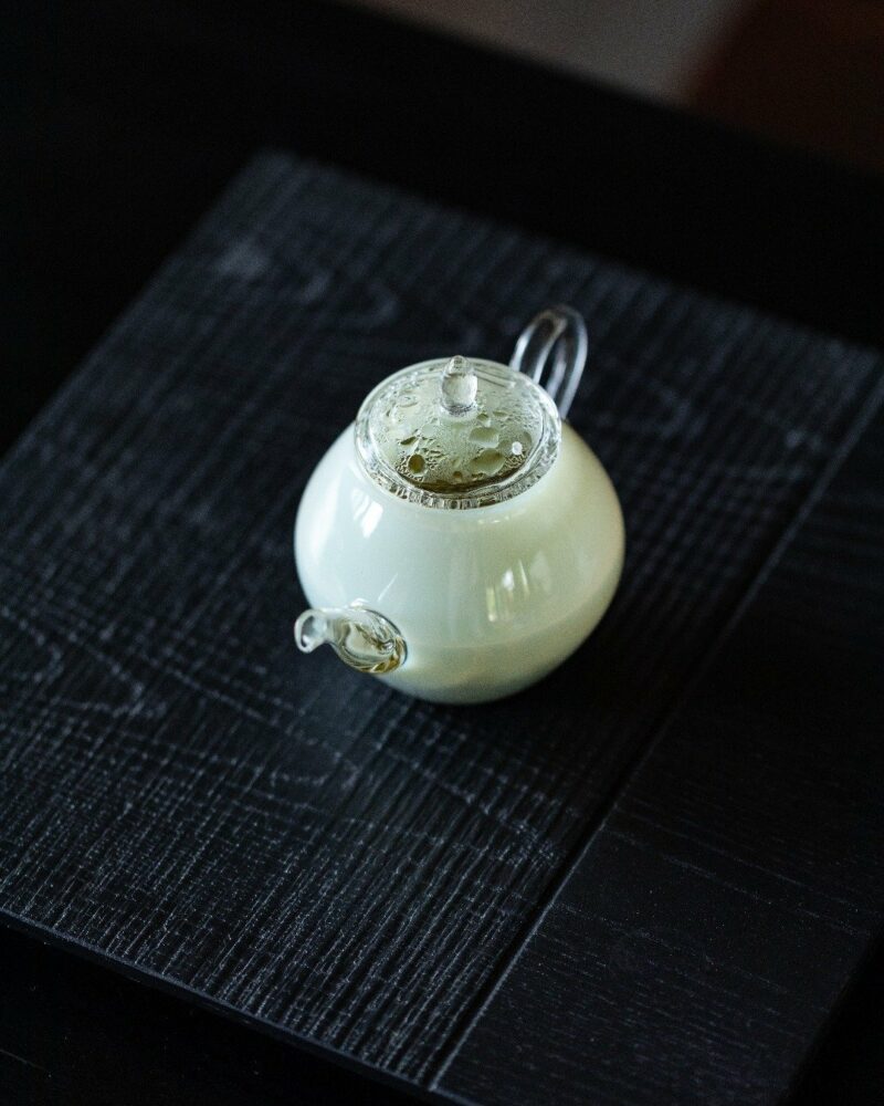 Minimalist Glass Jade-Like Moonlit 175ml Chinese Teapot