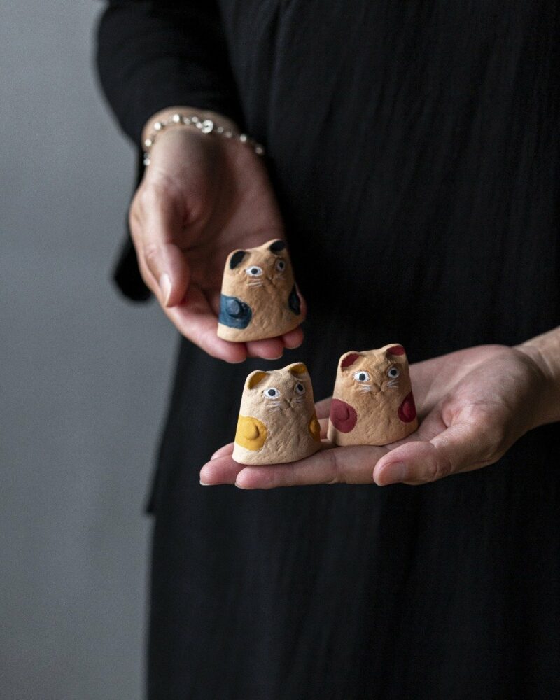 Creative Design Clay Playful Cat Tea Pet