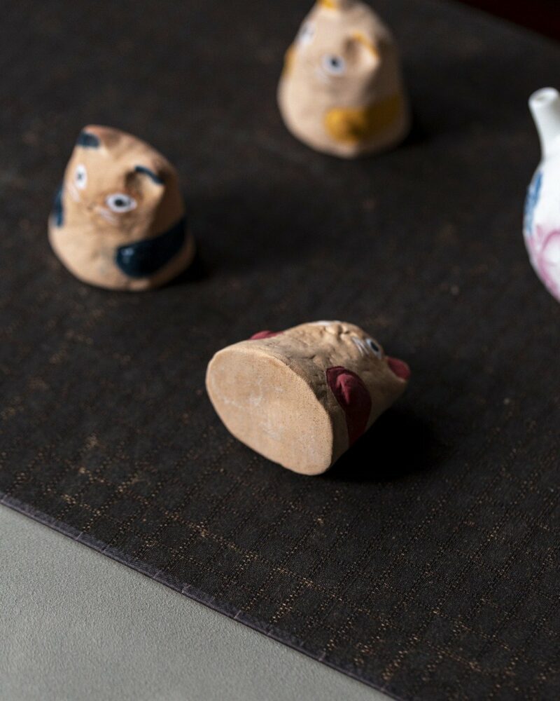 Creative Design Clay Playful Cat Tea Pet