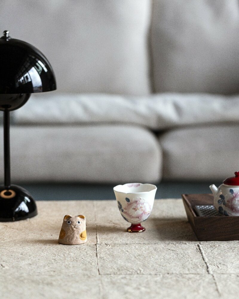 Creative Design Clay Playful Cat Tea Pet