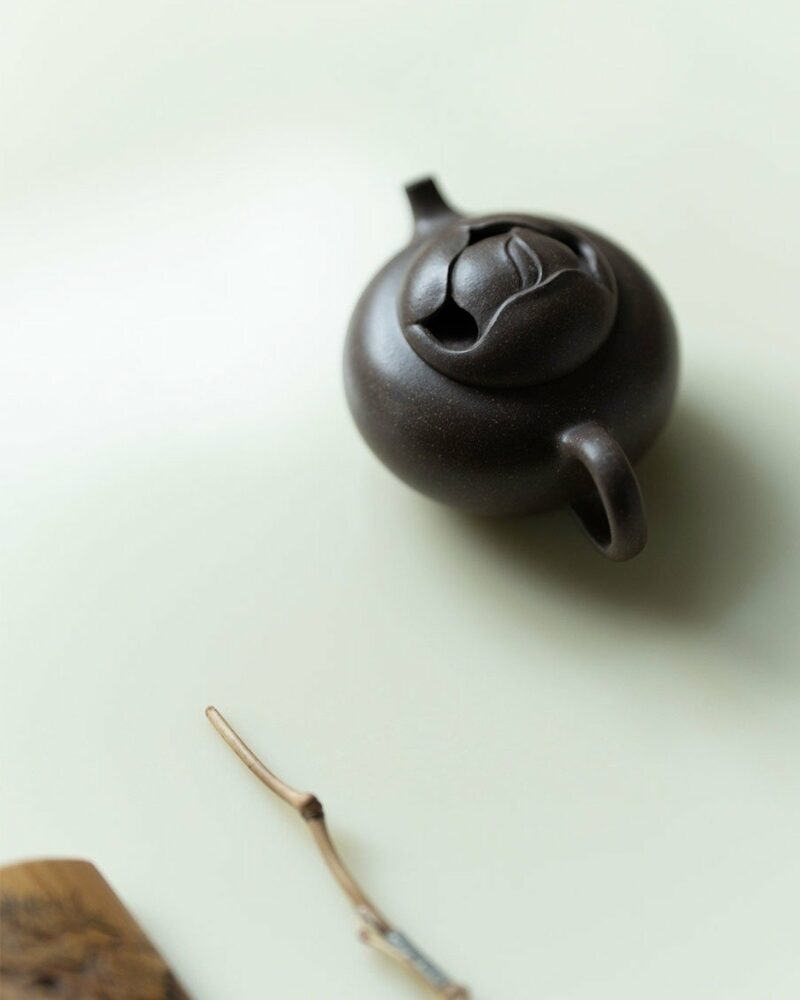 Half-Handmade-Qing-Hui-Zini-Yu-Lan-Leaf-Relief-120ml-Yixing-Teapot8 Half Handmade Qing Hui Zini Yu Lan Leaf Relief 120ml Yixing Teapot