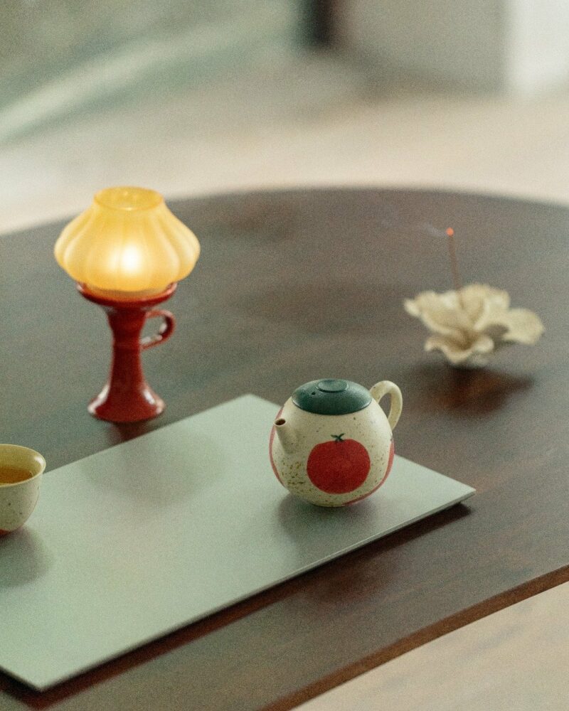 Hand-painted-Ceramic-Persimmon-and-Lucky-Dragon-Egg-140ml-Chinese-Teapot6 Hand-painted Ceramic Persimmon and Lucky Dragon Egg 140ml Chinese Teapot