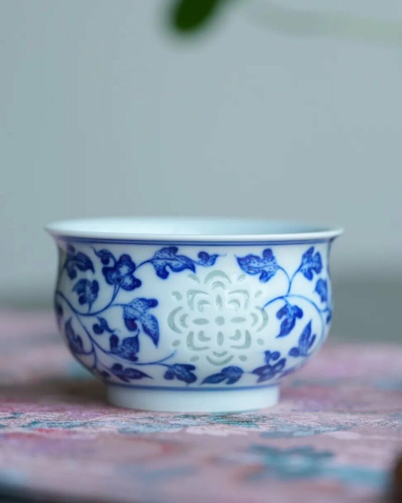 Hand-painted Qinghua Ceramic Translucent Rice Grain Intertwined Lotus 70ml Gaiwan Set