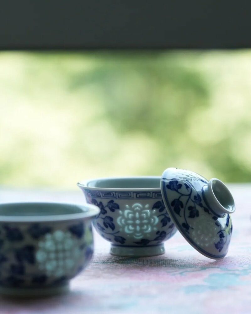 Hand-painted Qinghua Ceramic Translucent Rice Grain Intertwined Lotus 70ml Gaiwan Set