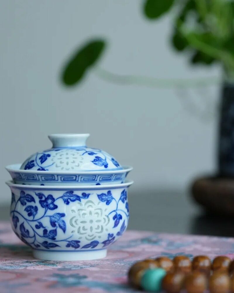 Hand-painted Qinghua Ceramic Translucent Rice Grain Intertwined Lotus 70ml Gaiwan Set