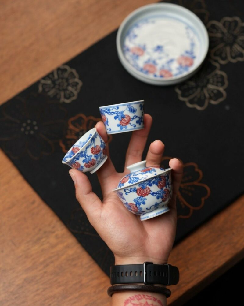 Hand-painted-Underglaze-Red-Ceramic-Blue-and-White-Pumpkin-Vines-75ml-Gaiwan-Set1 Hand-painted Underglaze Red Ceramic Blue and White Pumpkin Vines 75ml Gaiwan Set