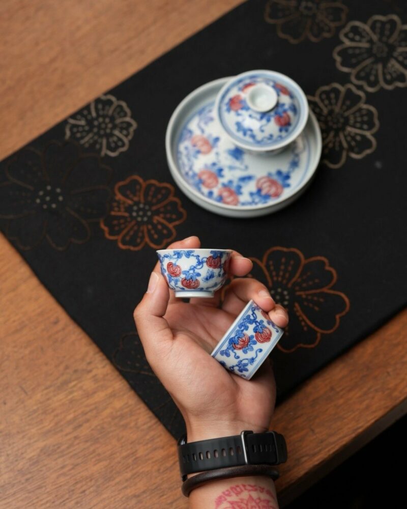Hand-painted-Underglaze-Red-Ceramic-Blue-and-White-Pumpkin-Vines-75ml-Gaiwan-Set4 Hand-painted Underglaze Red Ceramic Blue and White Pumpkin Vines 75ml Gaiwan Set