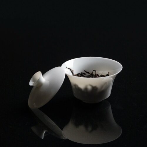 Minimalist-Extra-Thin-Mutton-Fat-Jade-Porcelain-Horseshoe-Shape-100ml-Gaiwan1 Minimalist Extra Thin Mutton Fat Jade Porcelain Horseshoe Shape 100ml Gaiwan