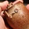 Tetera de Yixing «Duanni» de 90 cc, totalmente hecha a mano y cocida a leña, con relieve de ramas «Duanni»