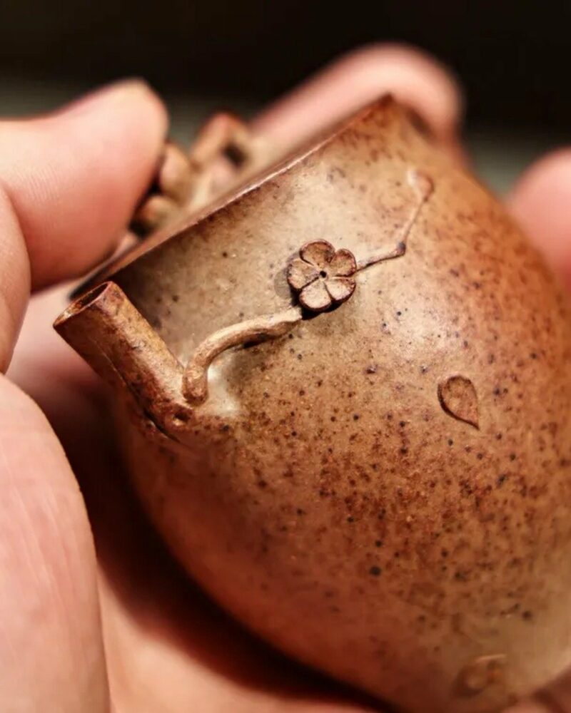 Tetera de Yixing «Duanni» de 90 cc, totalmente hecha a mano y cocida a leña, con relieve de ramas «Duanni»