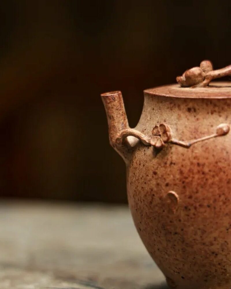 Tetera de Yixing «Duanni» de 90 cc, totalmente hecha a mano y cocida a leña, con relieve de ramas «Duanni»