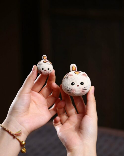 Handmade Creative Design White Duanni Leopard Pattern Lucky Cat Tea Pet