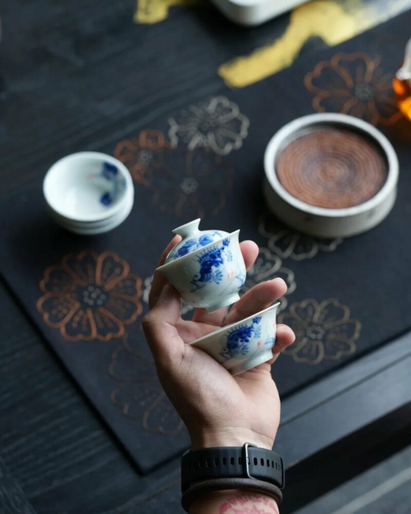 Handmade Hand-painted Qinghua Porcelain Blue and White Mandarin Fish Gaiwan Set