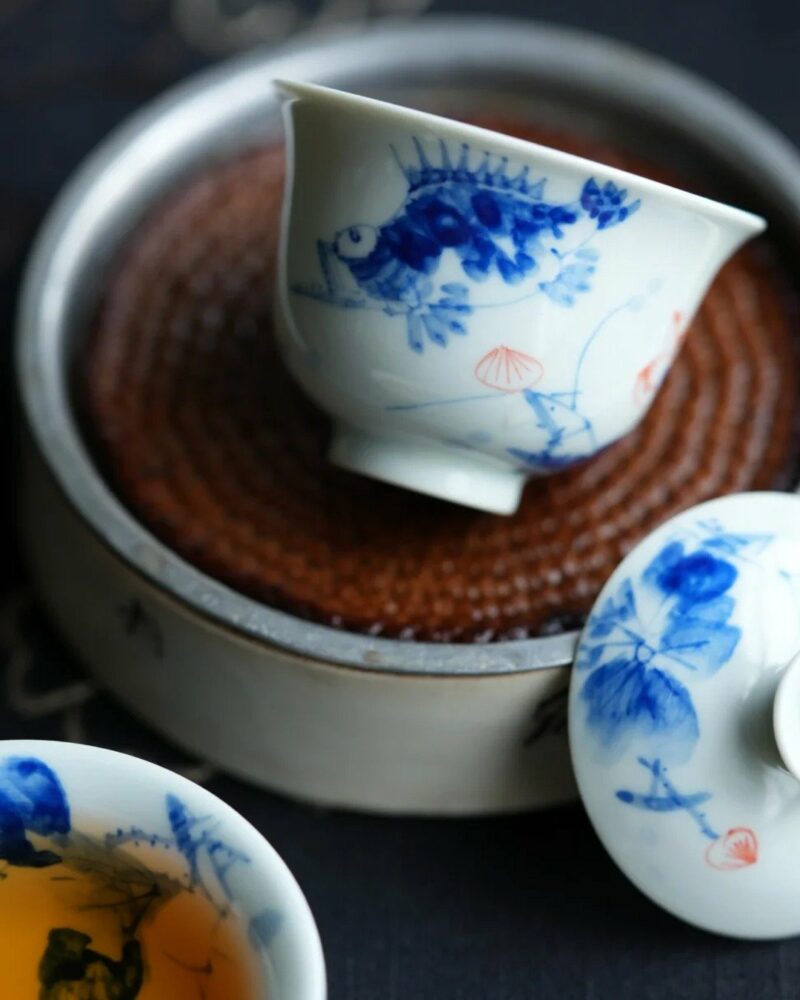 Handmade Hand-painted Qinghua Porcelain Blue and White Mandarin Fish Gaiwan Set