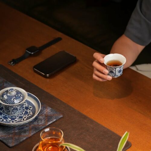 수제-손으로 그린-칭화-도자기-꽃무늬-창문-100ml-호스트 컵 1 수제 수채화 청화 도자기 꽃무늬 창문 디자인 100ml 호스트 컵