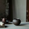 Cuenco para té de 500 ml, de cerámica rústica de estilo wabi-sabi, hecho a mano y cocido en horno de leña, color negro hollín 11 Cuenco para té de 500 ml, de cerámica ruda de estilo wabi-sabi, hecho a mano y cocido en horno de leña, de color negro hollín