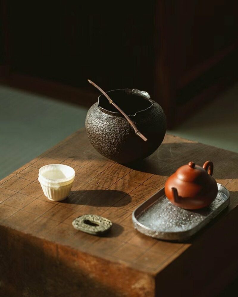 Cena de té de 500 ml, de cerámica rústica de estilo wabi-sabi, hecha a mano y cocida en horno de leña, color negro hollín 18 Cuenco para té de 500 ml, de cerámica ruda de estilo wabi-sabi, hecho a mano y cocido en horno de leña, de color negro hollín