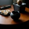 Cuenco para té de 500 ml, de cerámica rústica de estilo wabi-sabi, hecho a mano, cocido en horno de leña, color negro hollín6 Cuenco para té de 500 ml, de cerámica ruda de estilo wabi-sabi, hecho a mano y cocido en horno de leña, de color negro hollín