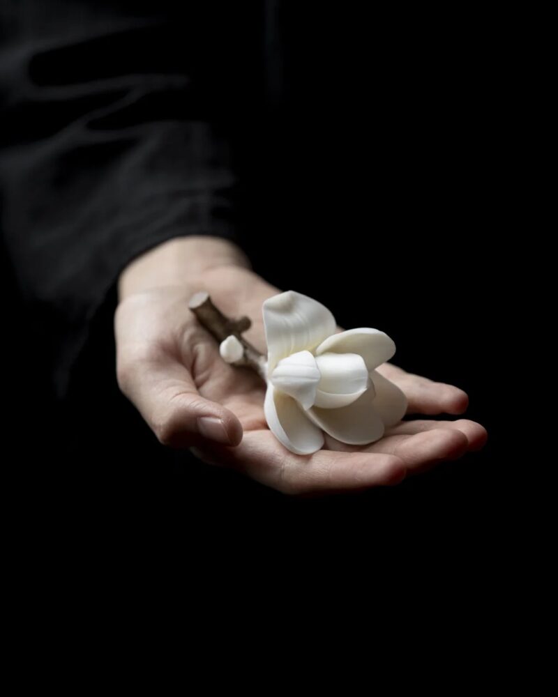 2136-Minimalist-Ceramic-Magnolia-Flower-Incense-Holder-05 Minimalist Ceramic Magnolia Flower Incense Holder