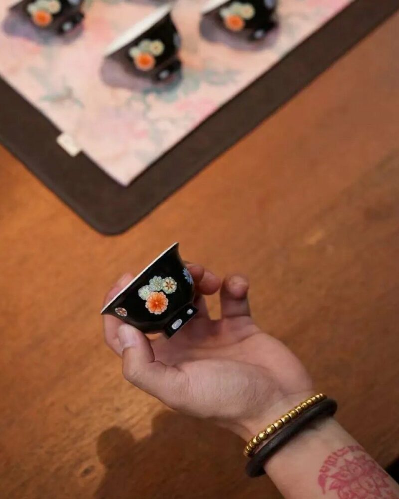 Handmade-Hand-painted-Colourful-Floral-Medallions-on-Black-70ml-Gaiwan-and-50ml-Cup-Gaiwan-Set3 Handmade Hand-painted Colourful Floral Medallions on Black 70ml Gaiwan and 50ml Cup Gaiwan Set